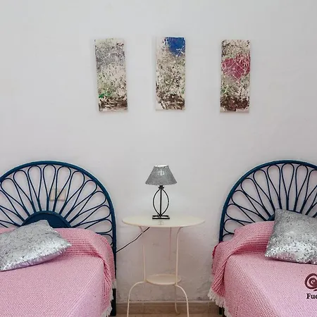 Casa Emblemática Casa Del Cuartel La Oliva