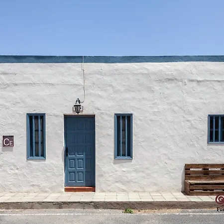 Casa Emblemática Casa Del Cuartel Apartamento La Oliva