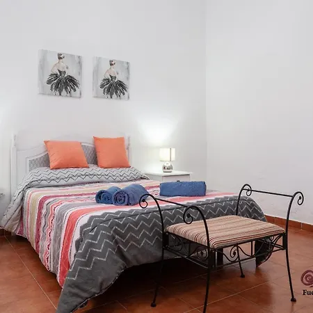 Casa Emblemática Casa Del Cuartel Apartamento La Oliva