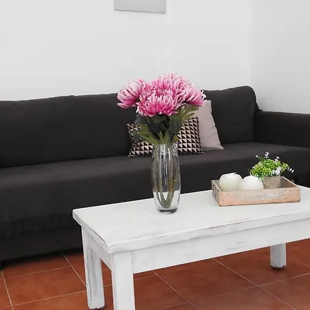 Casa Emblemática Casa Del Cuartel La Oliva