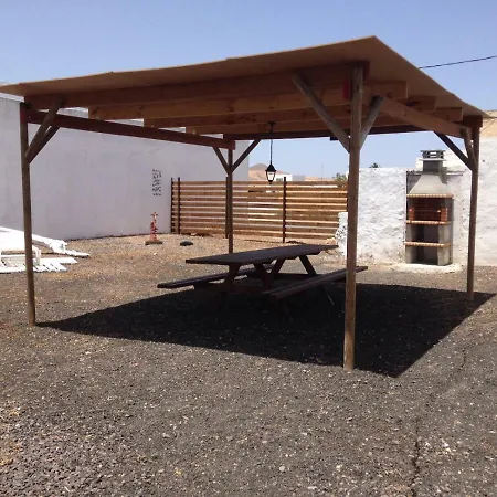 Casa Emblemática Casa Del Cuartel * La Oliva